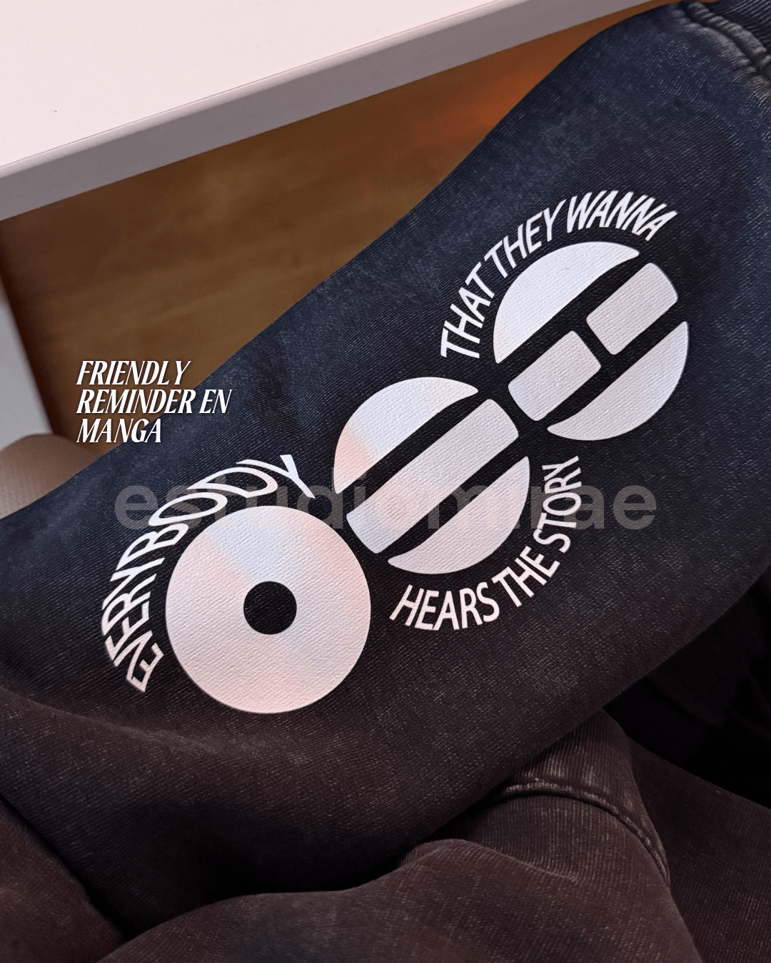 Polerón They Don't Know About Us Boxy Fit Acid Wash - Imagen 6